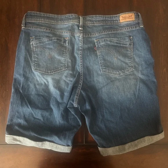 Levi’s’ Women's Blue Denim Shorts 16 - Picture 3 of 6